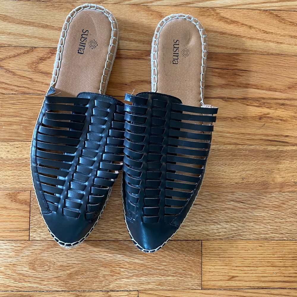 Black Elora vegan leather espadrille Susina mules. Never worn.